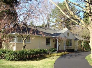 3823 S Miller Way Rd, Bloomfield Hills, MI 48301