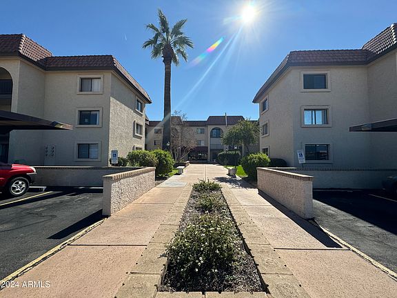 2nd image of 3033 E DEVONSHIRE Avenue #1032