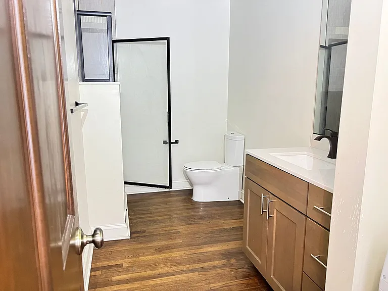 223 Pine St — Photo 8