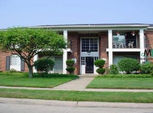 22027 Eleven Mile Rd, Saint Clair Shores, MI 48081