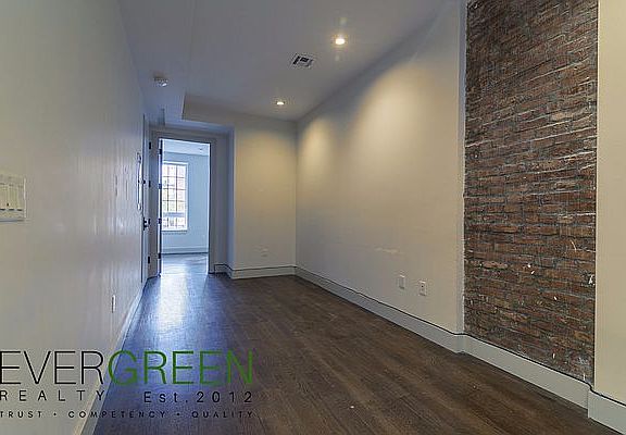 2nd image of 489 Chauncey St APT 2L