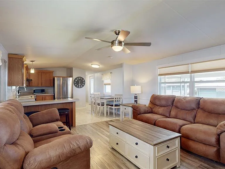 10728 Poplar St NE — Photo 17