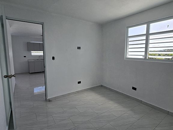 5th image of 0 Villa Del Monte