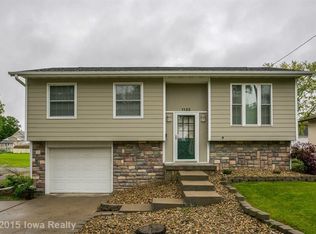 1122 Spencer St, Grinnell, IA 50112