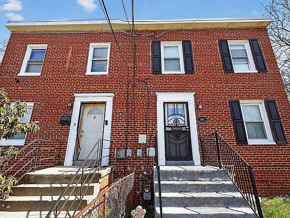 2nd image of 1105 Carrington Ave