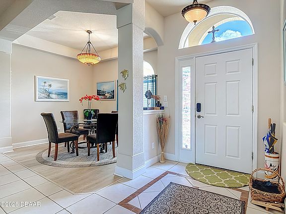 3rd image of 633 Marisol Dr