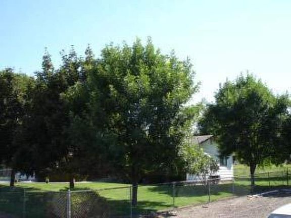 3rd image of 2552 S Apple Dr