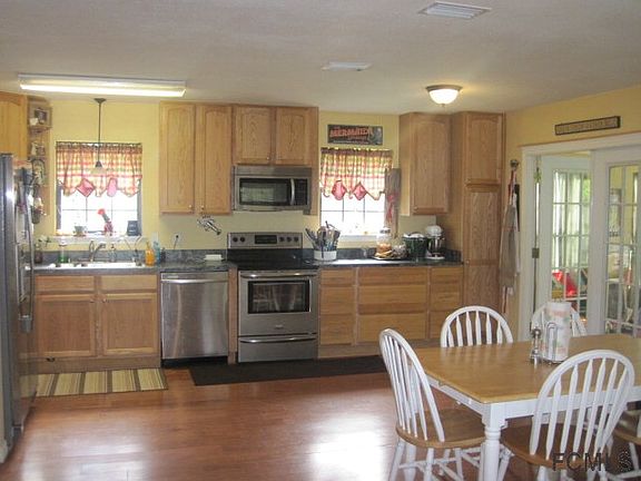 3rd image of 1159 Lancewood St