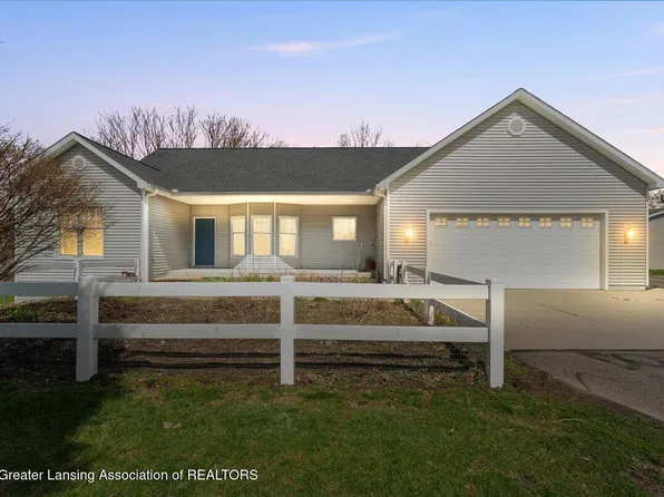 5859 Sleight Rd, Bath, MI 48808