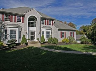 18 Fox Hollow Way, Andover, NJ 07821