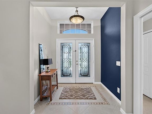 3rd image of 174 BRAEMAR AVENUE