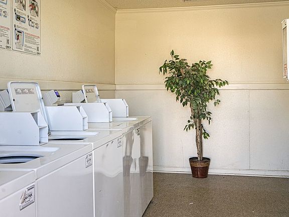 5th image of 2828 E 11th St #3_44