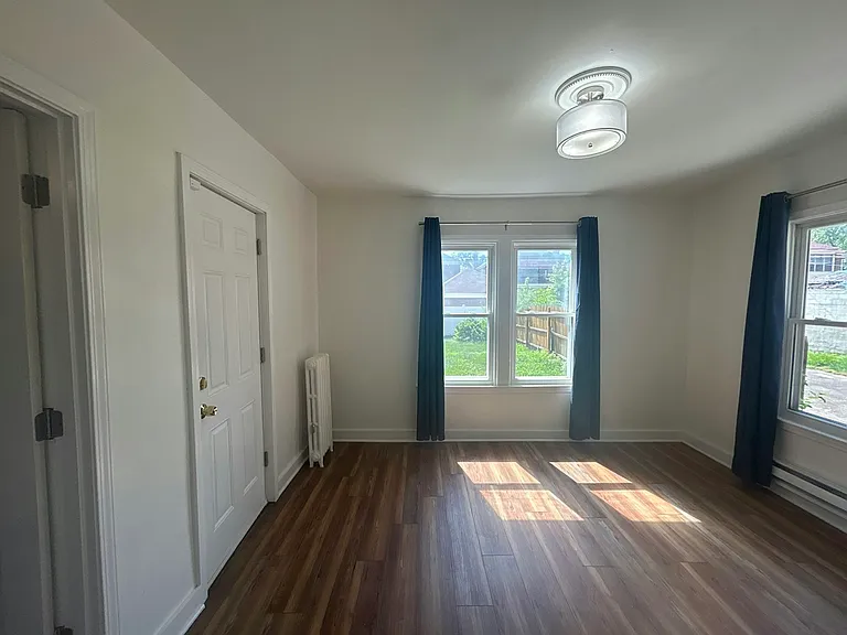 17591 Roselawn St — Photo 14