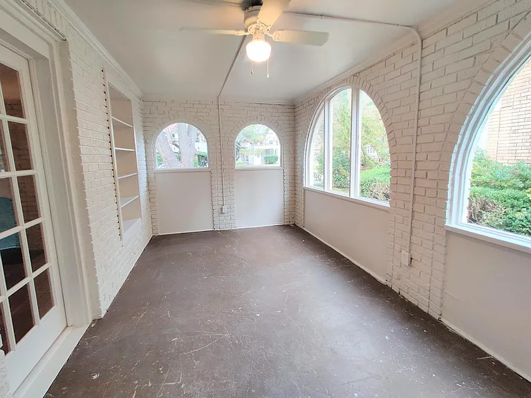 4114 Hawthorne Ave — Photo 8