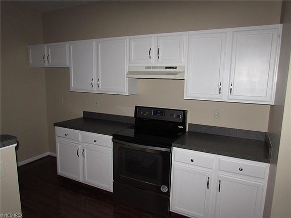5th image of 265 W Marina Pkwy