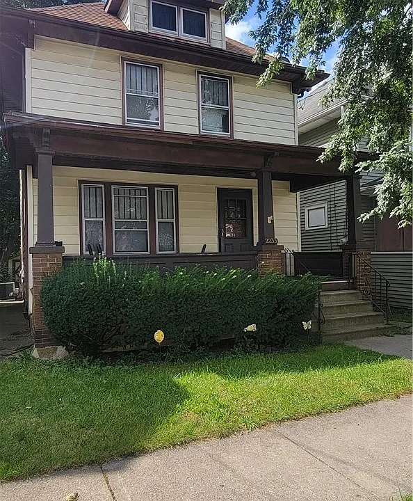 2233 Cleveland Ave