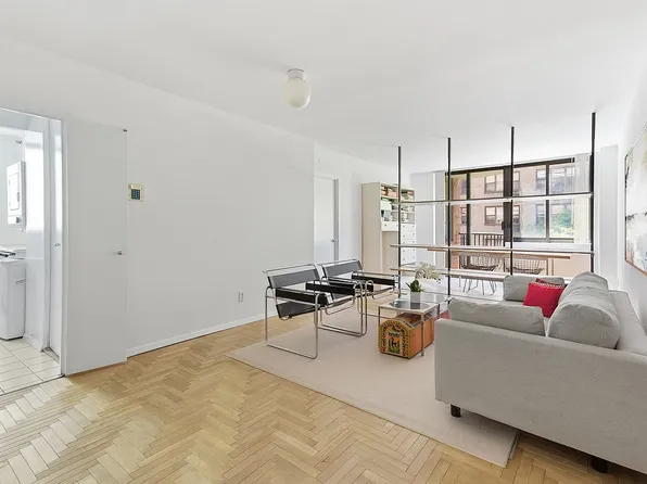 343 E 74th St APT 5H, New York, NY 10021