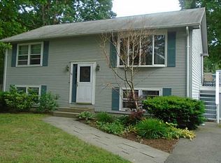 30 Acre Ave, Barrington, RI 02806