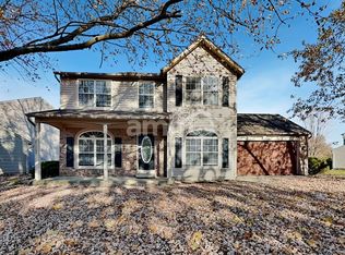 6739 Dorchester Dr, Zionsville, IN 46077