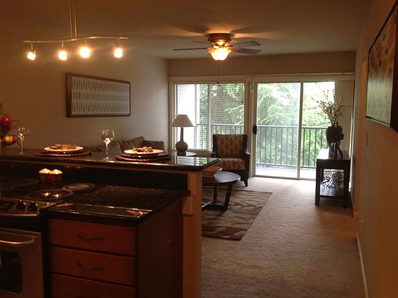4th image of 130 105th Ave SE APT 317