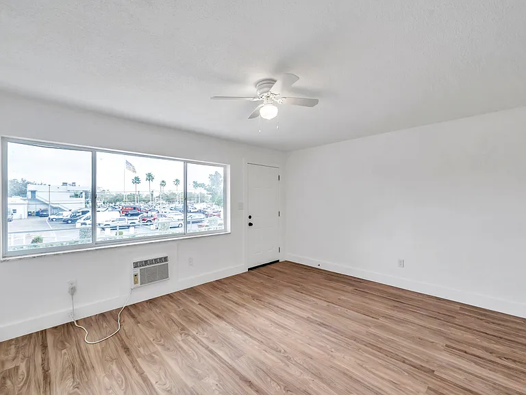 2366 Shelley St #14 — Photo 13