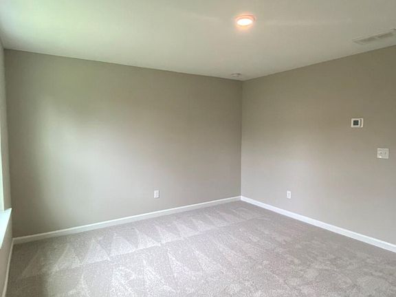 4th image of 4627 Waxwing St