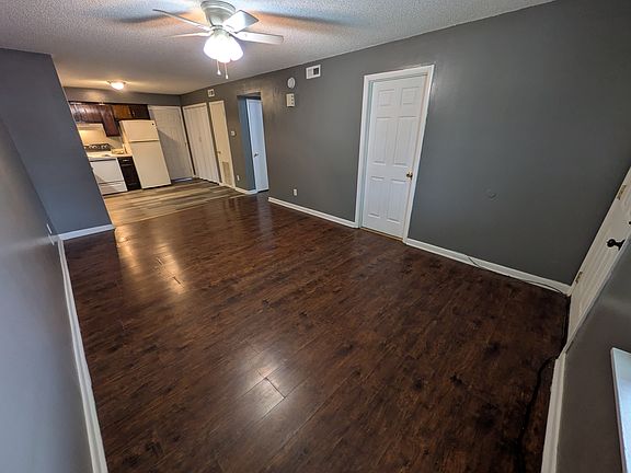 3rd image of 4423 Torrance Dr NW APT D