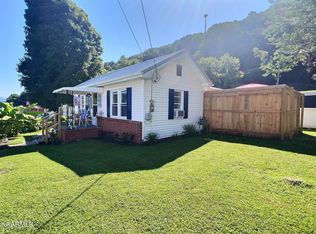 803 W Beech St, La Follette, TN 37766