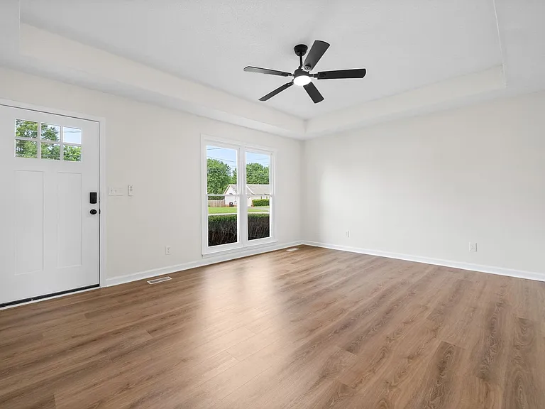 227 Short St — Photo 6