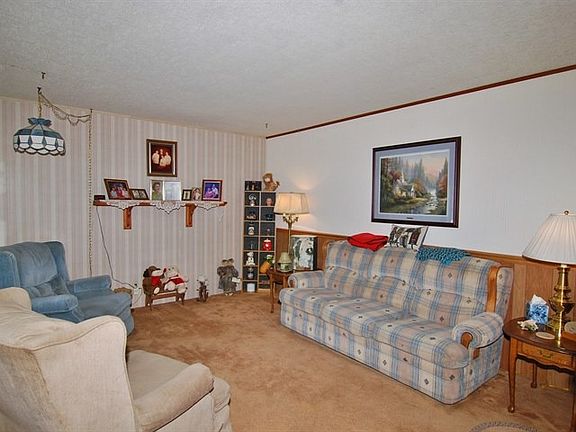 5th image of 19821 Greenview Ave