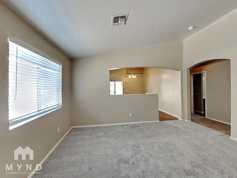 36590 W San Clemente St — Photo 4