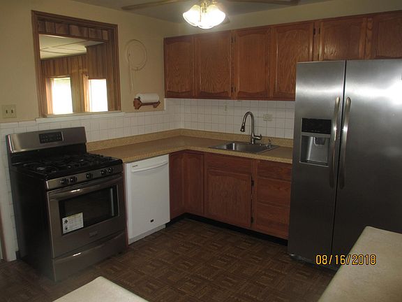 4th image of 9862 Eastdell Dr