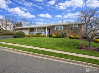 2 Wisz Pl, Sayreville, NJ