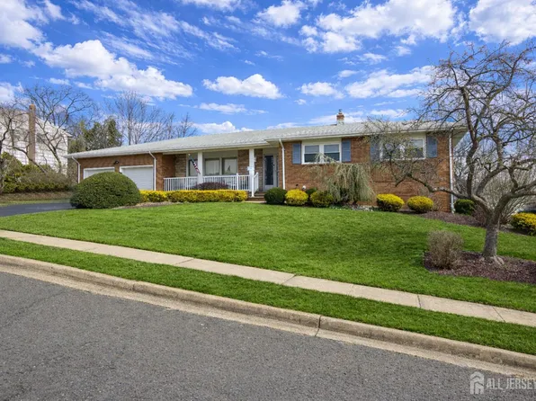 2 Wisz Pl, Sayreville, NJ 08872