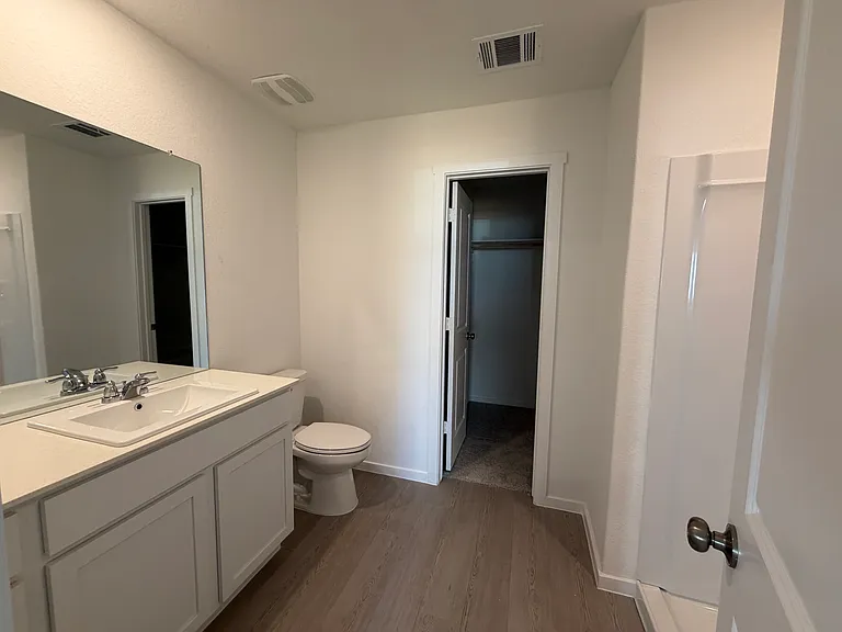 2887 Red Diamond — Photo 10