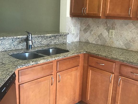5th image of 7523 Sugar Bend Dr