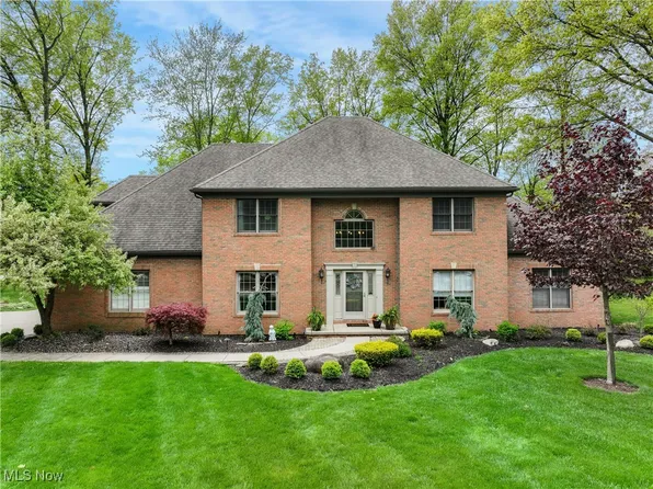 344 Cheyenne Fls, Avon Lake, OH 44012