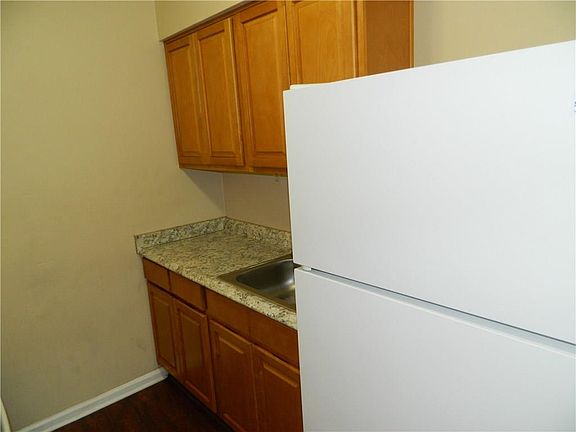 3rd image of 1565 Aspin St APT 3