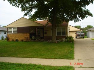 3300 Owl Dr, Rolling Meadows, IL 60008