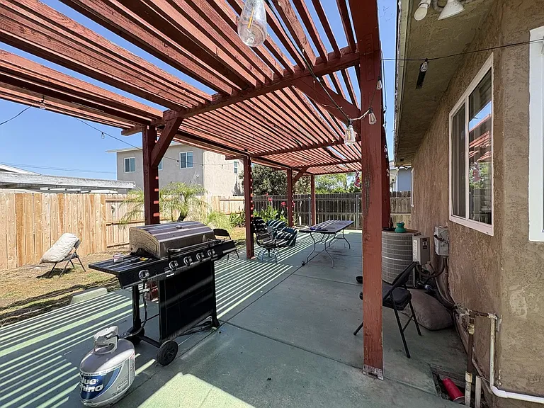 5114 63rd St — Photo 10
