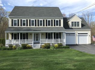 28 Lovell St, Mendon, MA 01756