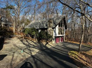 9 Kings Point Lane, Washingtonville, NY 10992