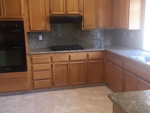 4th image of 5012 Benedict Ct
