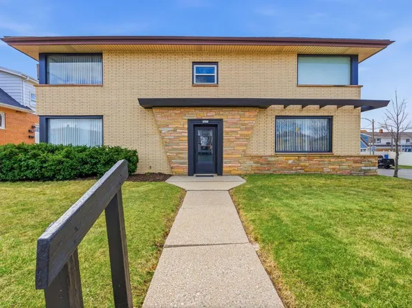 5633 West Oklahoma AVENUE, Milwaukee, WI 53219