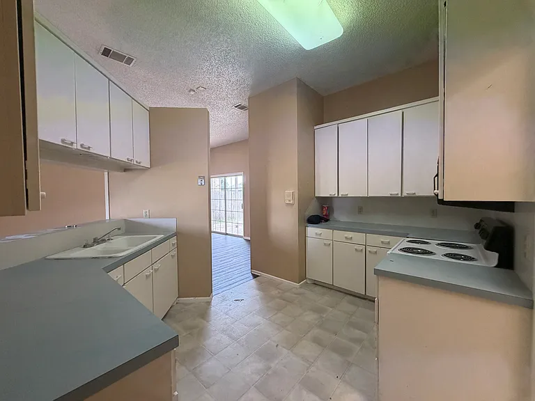 2314 93rd Pl — Photo 11