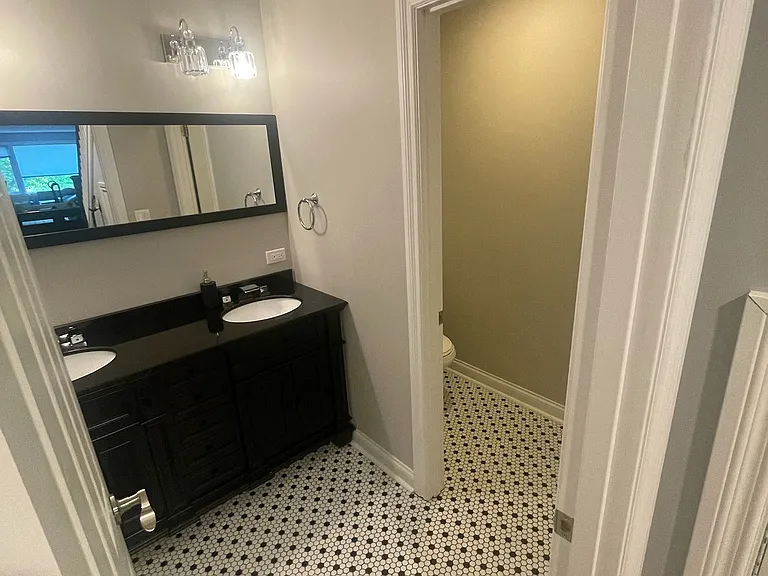 23777 N Echo Lake Rd #1 — Photo 15