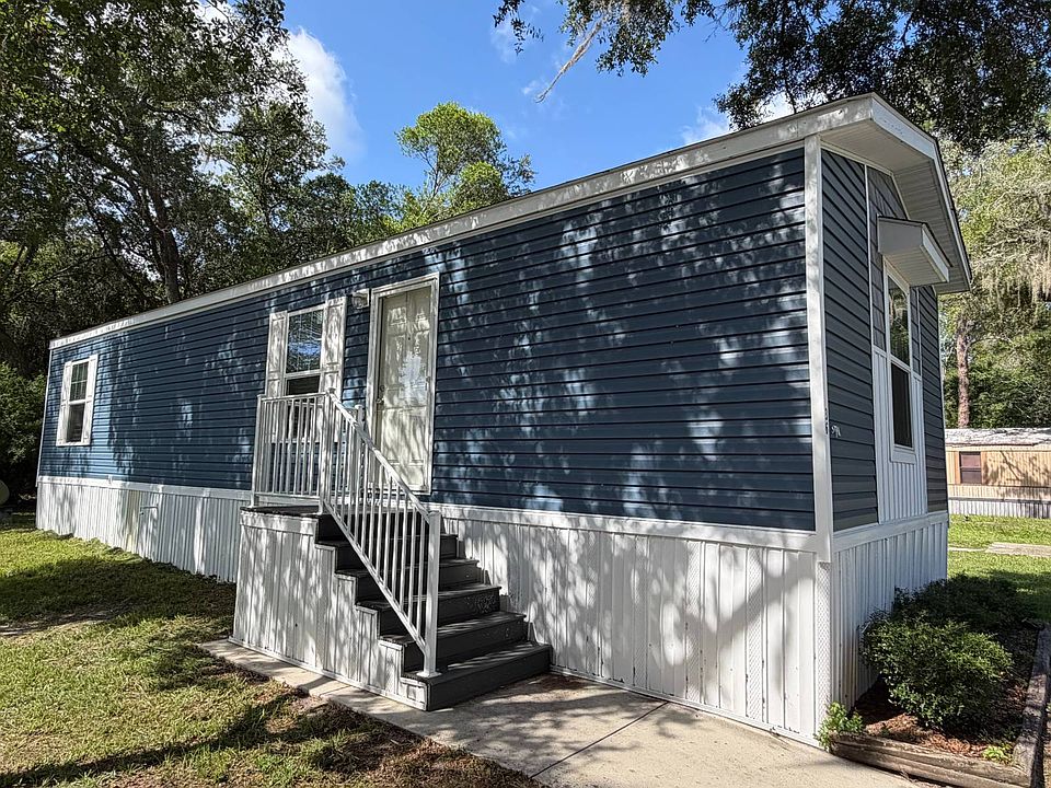 1st image of 5611 NE 24th Pl #Pe-36