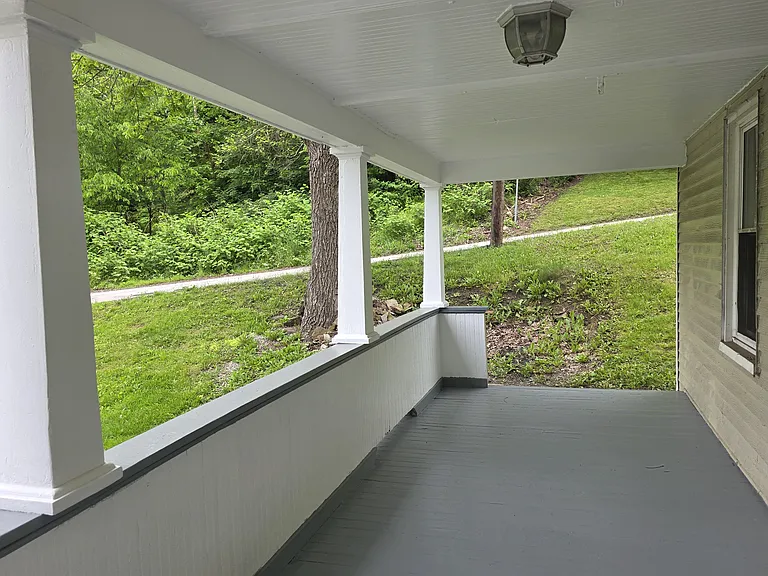 534 Broadlawn Dr — Photo 2
