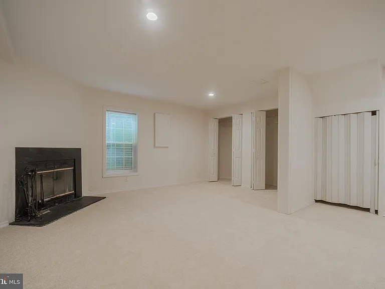 14167 Royal Oak Ln — Photo 17