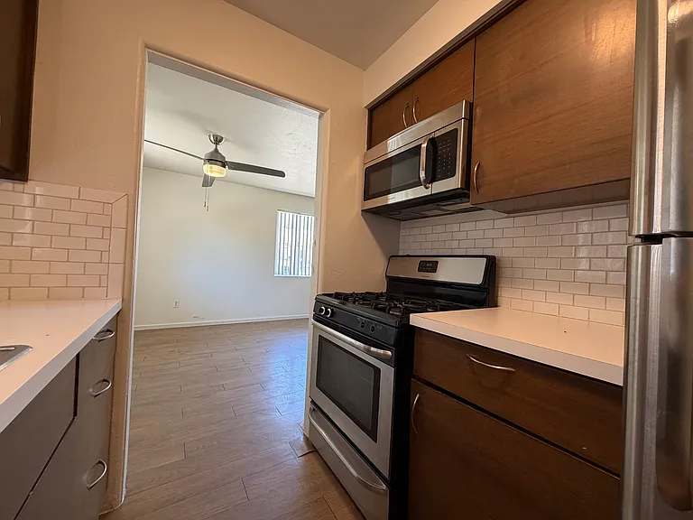 4420 N 8th Ave #3 — Photo 6